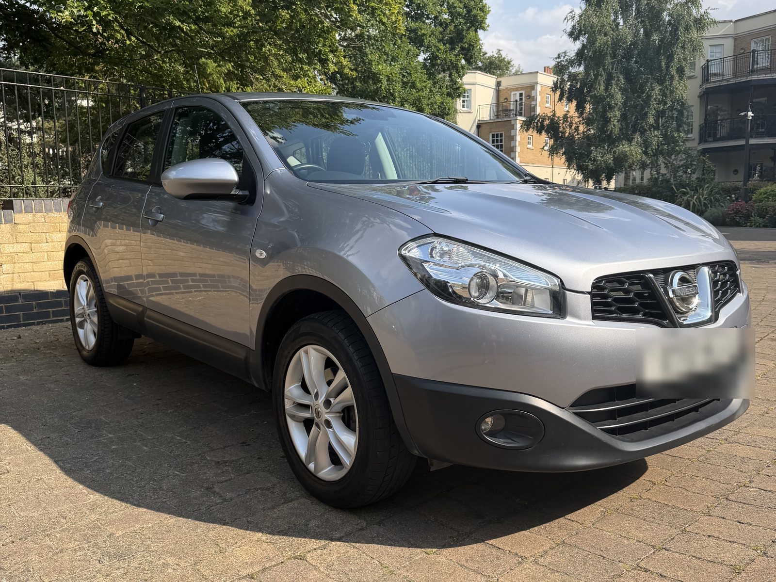 2012 Nissan Qashqai 1.6 N-TEC+ in grey